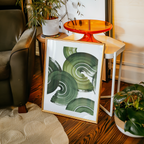 Mockup av Verdant Motion No. 1 affisch på vägg – köp enkelt hos Bozetto i hög kvalitet