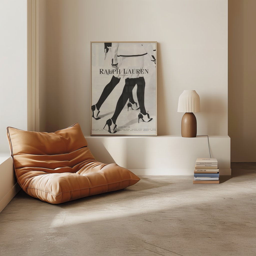 Mockup av Ralph Lauren Runway Elegance affisch på vägg – köp enkelt hos Bozetto i hög kvalitet