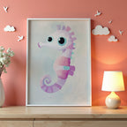 Mockup av Pastel Seahorse affisch på vägg – köp enkelt hos Bozetto i hög kvalitet