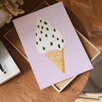 Sweet Cone poster visad rakt fram – Bozetto affisch i hög tryckkvalitet i hög tryckkvalitet