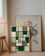 Piet Mondrian Composition in Green Poster – två posters i rum 3