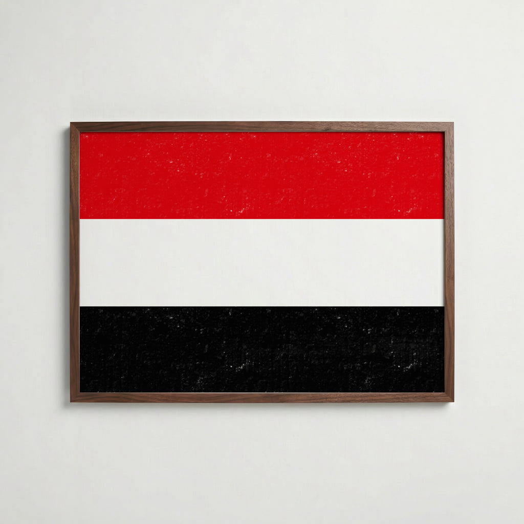 Yemen National Flag Poster i valnötsram – varm konstaffisch för hemmet från Bozetto
