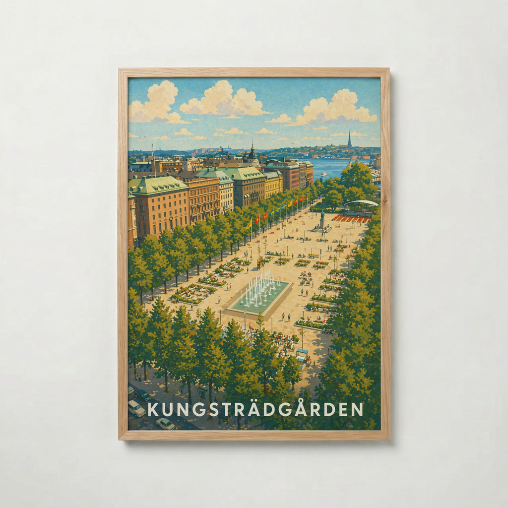 Kungsträdgården Stockholm i ekram med ljust trä – köp enkelt hos Bozetto affisch