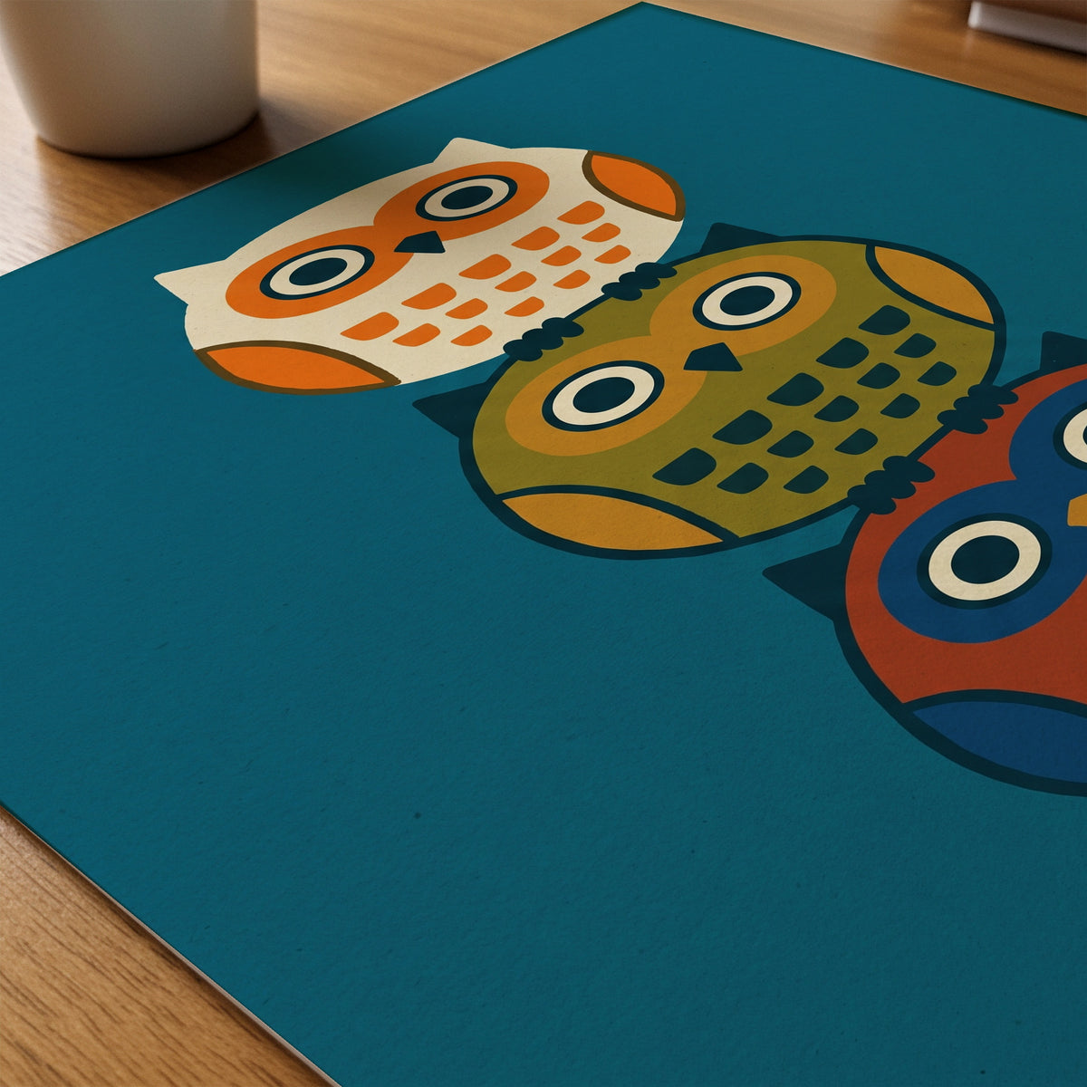 Owl Totem Poster – närbild på papper