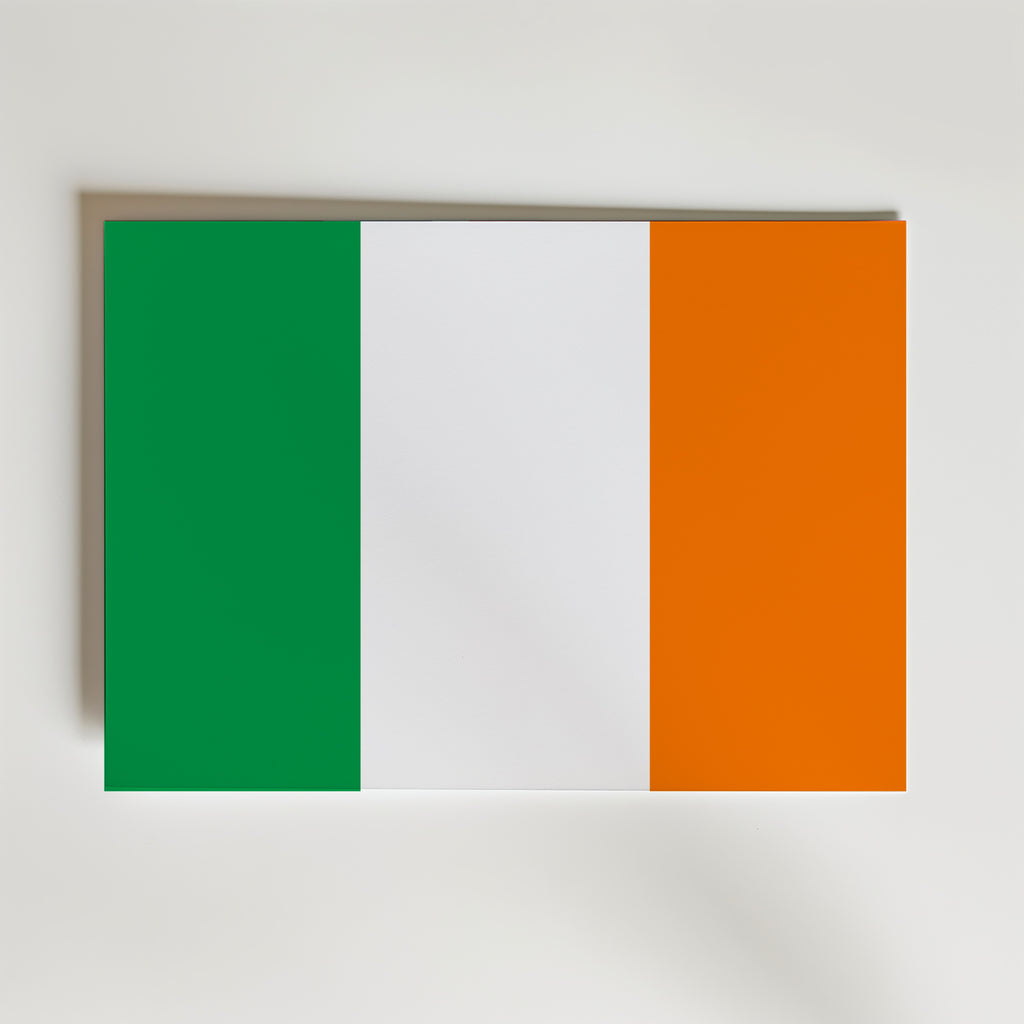 Ireland National Flag Poster – modern konst och stilren konsttryck för hemmet hos Bozetto