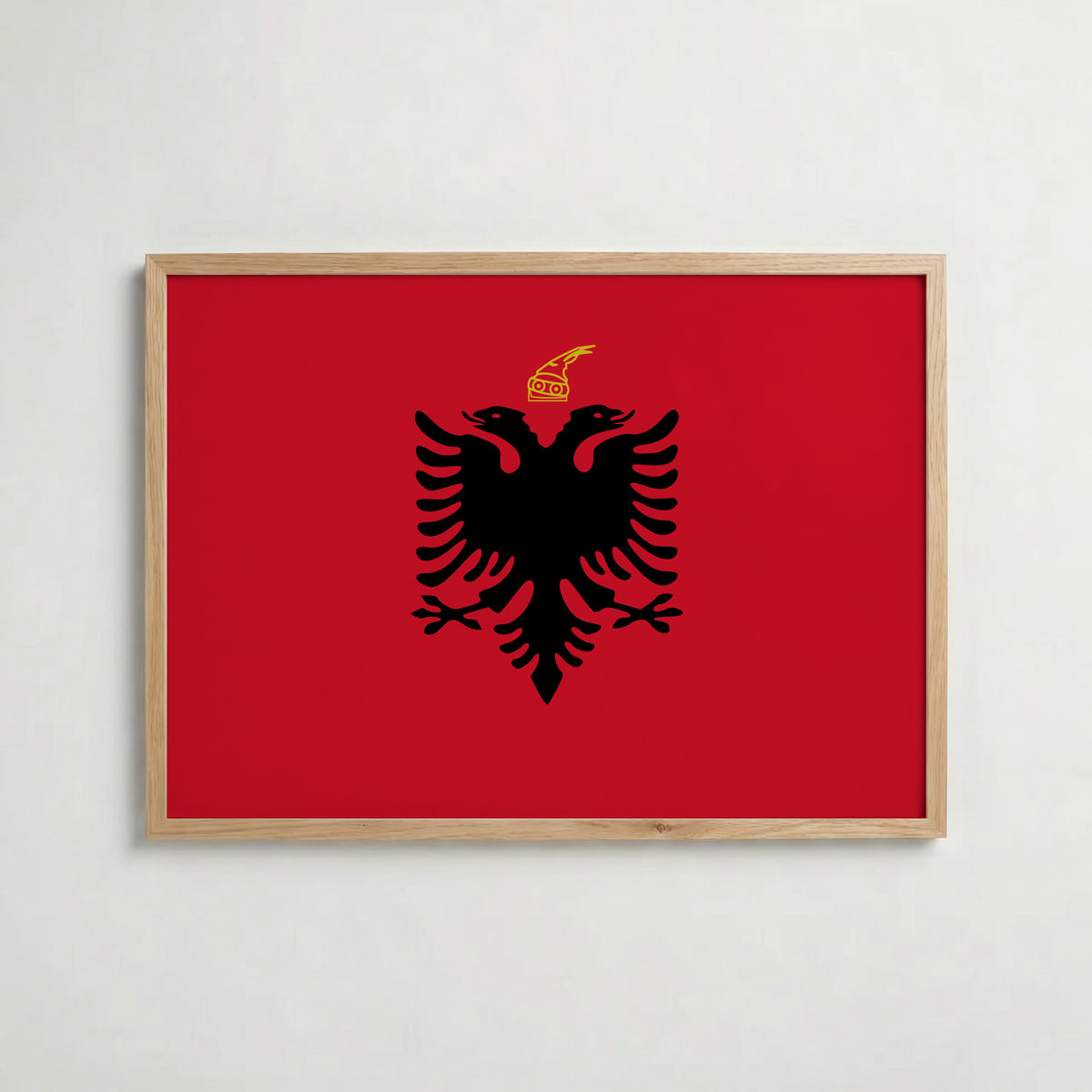 Albania National Flag Poster i ekram – inramad konsttryck för stilren inredning hos Bozetto