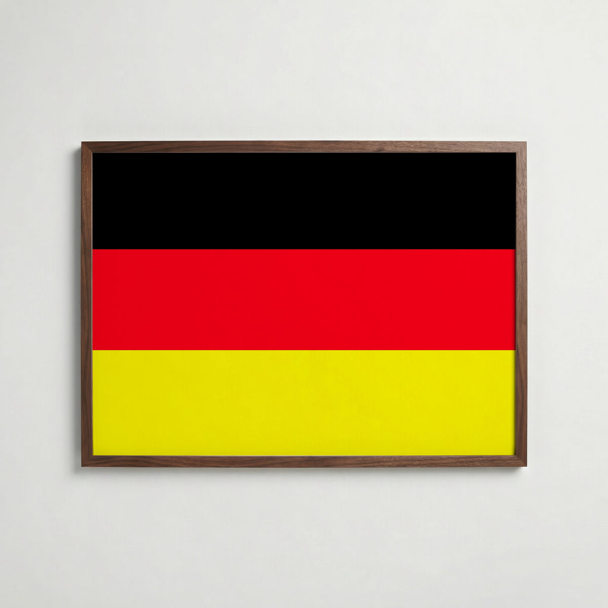 Germany National Flag Poster i valnötsram – varm konstaffisch för hemmet från Bozetto