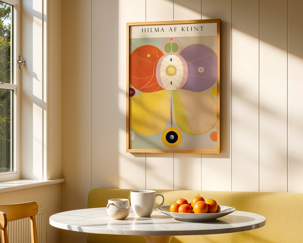 Hilma af Klint The Tree of poster visualiserad på vägg – från Bozetto i hög kvalitet