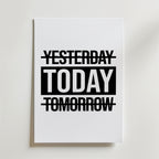 Storleksjämförelse för Today Over Yesterday affisch – Bozetto erbjuder flera format