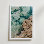 Crystal Reef Water – stilfullt konsttryck från Bozetto, tryckt på matt finpapper