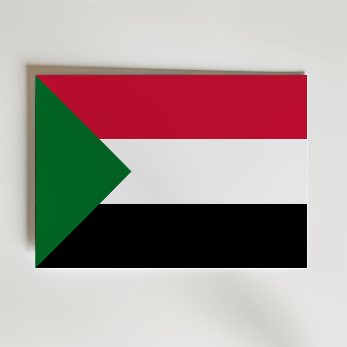 Sudan National Flag Poster – modern konst och stilren konsttryck för hemmet hos Bozetto