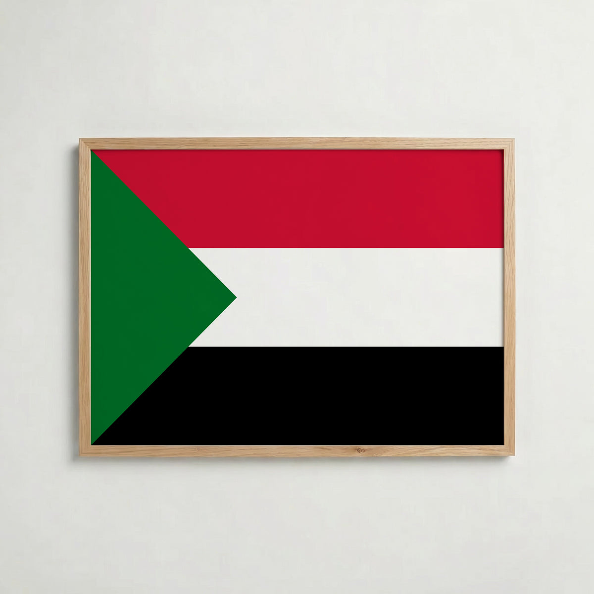 Sudan National Flag Poster i ekram – inramad konsttryck för stilren inredning hos Bozetto