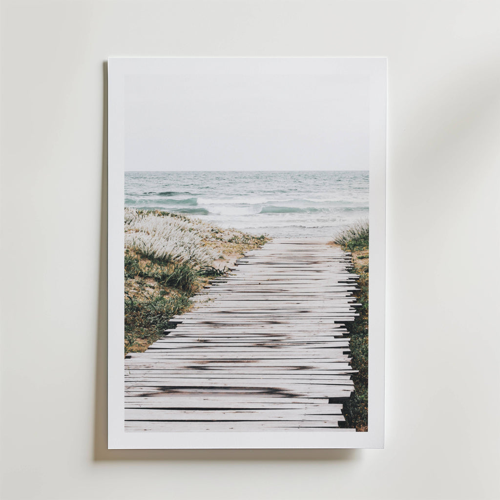 Ocean Walkway – stilfullt konsttryck från Bozetto, tryckt på matt finpapper i hög tryckkvalitet