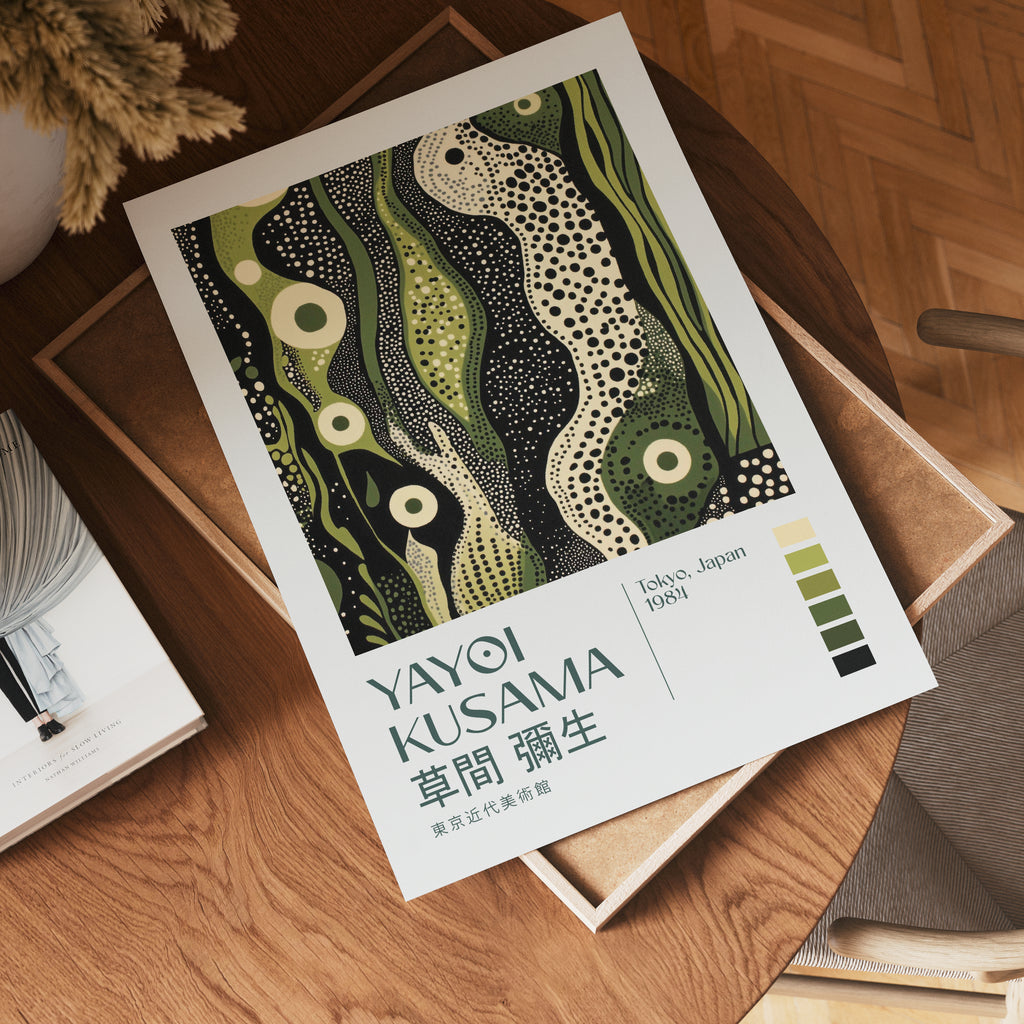 Visualisering av Yayoi Kusama Emerald Reverie poster på vägg – köp enkelt hos Bozetto