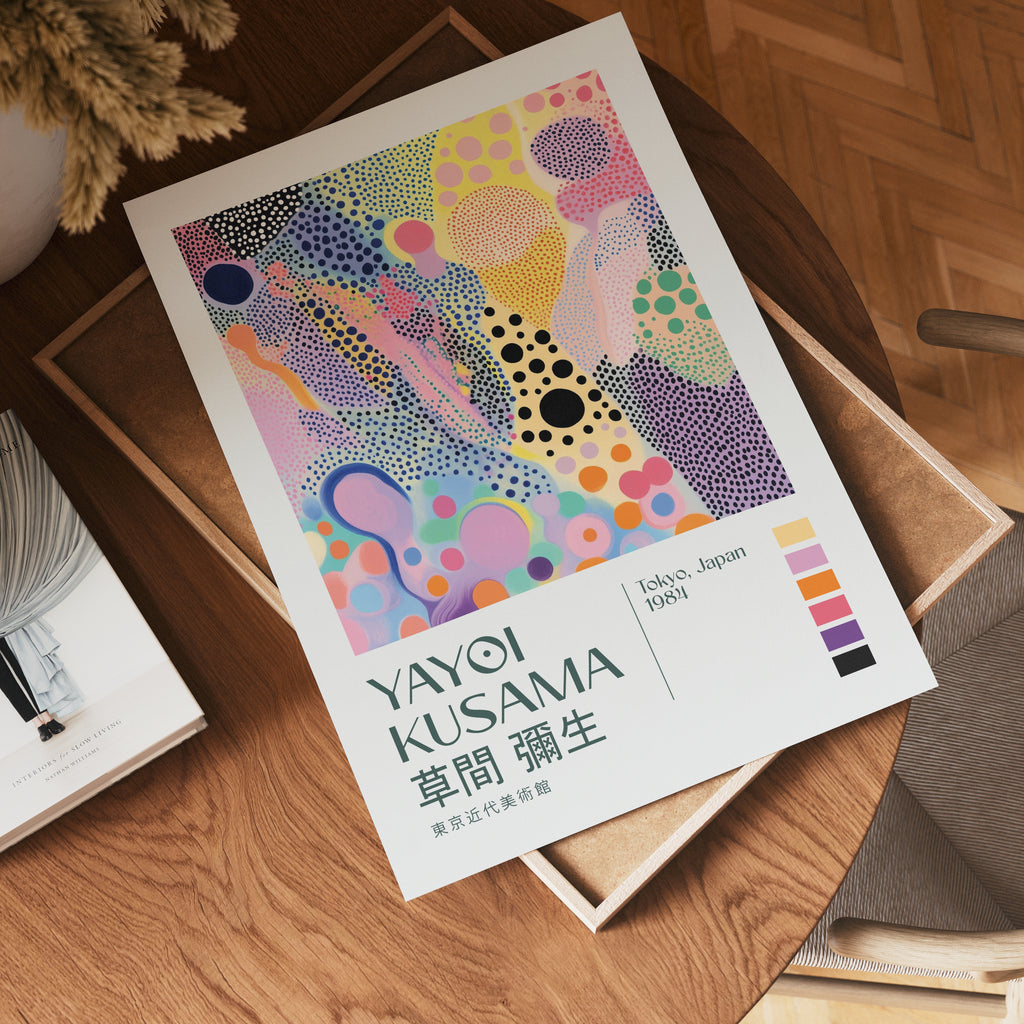 Väggmockup av Yayoi Kusama Dreaming affisch på ljus vägg – Bozetto konsttryck – nr 5
