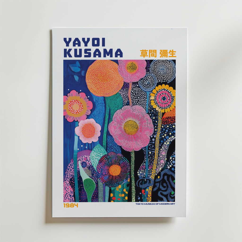 Mockup av Yayoi Kusama Floral Infinity affisch på vägg – köp enkelt hos Bozetto i hög kvalitet