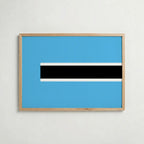 Botswana National Flag Poster i ekram – inramad konsttryck för stilren inredning hos Bozetto