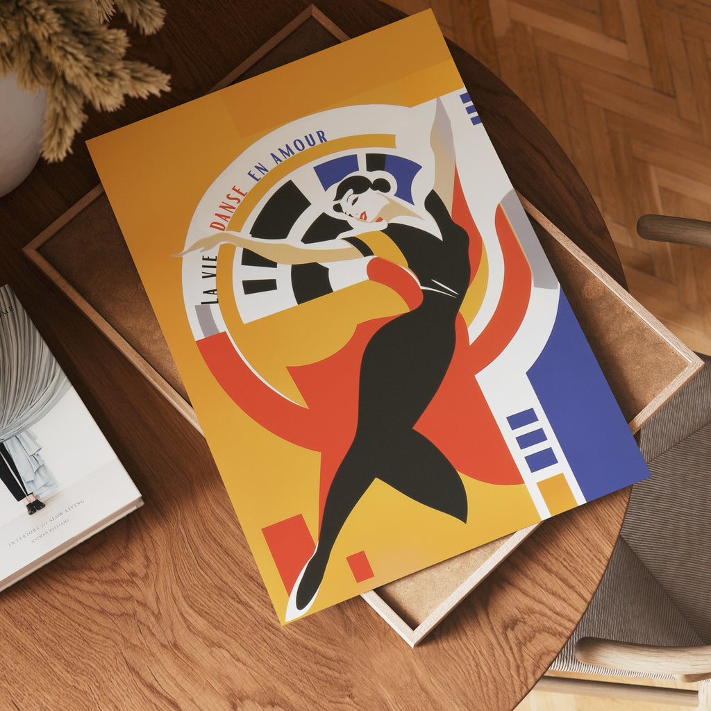 La Vie Danse En Amour poster visad rakt fram – Bozetto affisch i hög tryckkvalitet