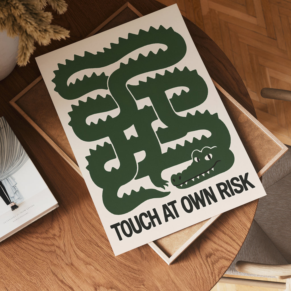 Touch at Own Risk – affisch med snyggt motiv, köp enkelt hos Bozetto i flera storlekar
