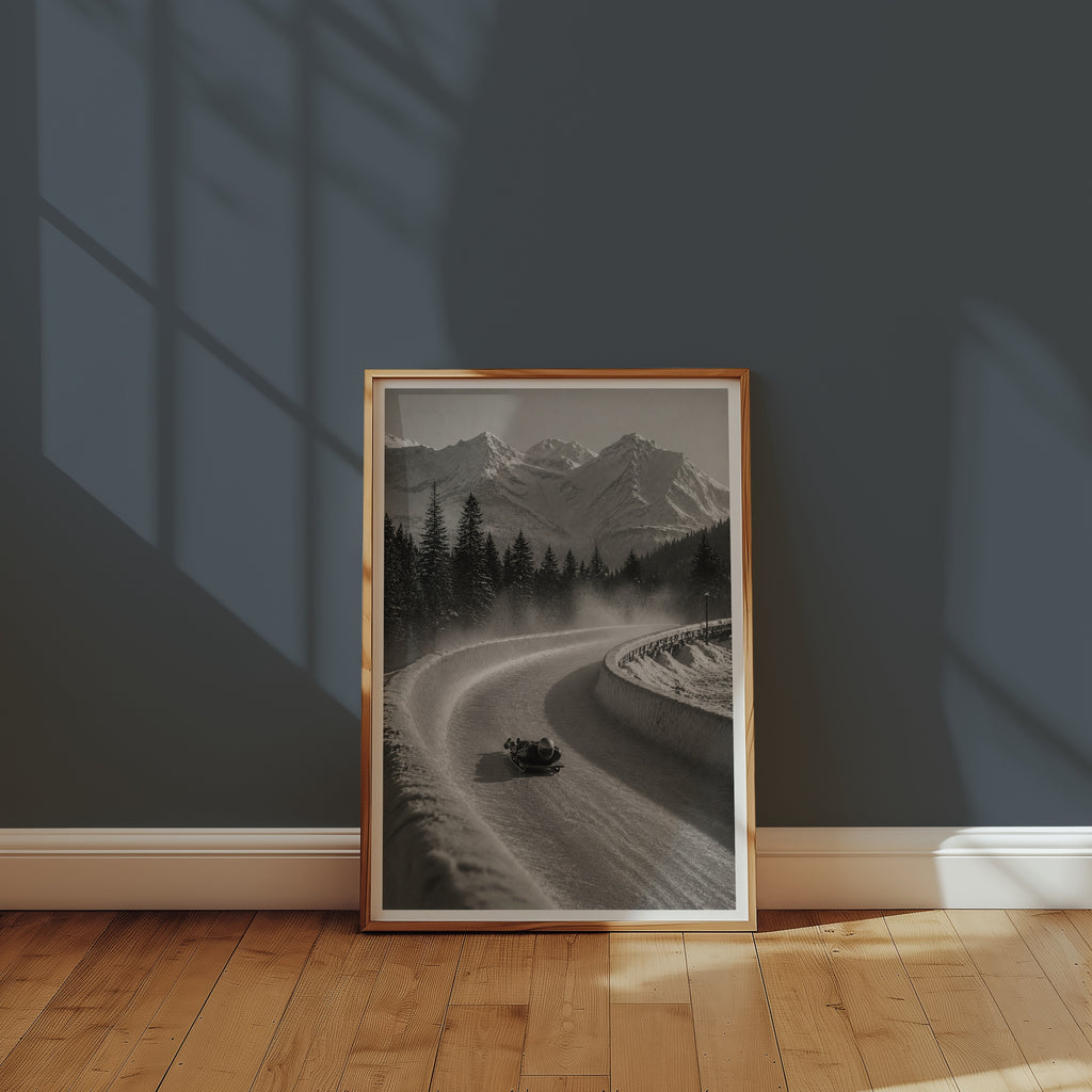 Alpine Luge Run affisch i modernt hem med designer-möbler och stil – Bozetto i hög kvalitet