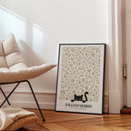Cat in the Bramble William Morris Poster – svart katt bland William Morris björnbärsmönster i salviagrön