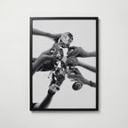 Toast From Below Poster – svart ram