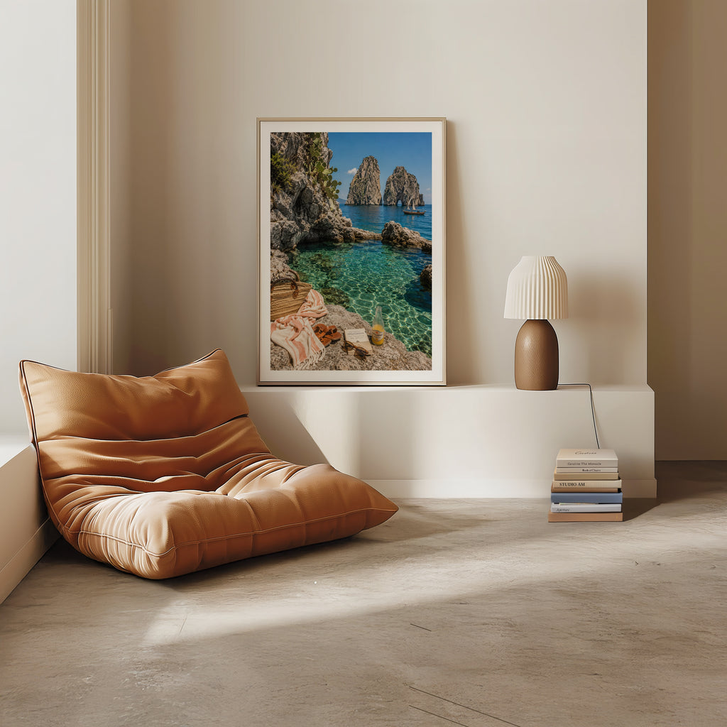 Marco Ricci Faraglioni Capri Poster – de ikoniska klippformationerna Faraglioni utanför Capris kust