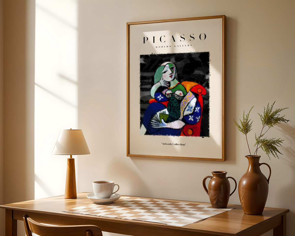 Mockup av Picasso Seated Lady with affisch på vägg – köp enkelt hos Bozetto i hög kvalitet