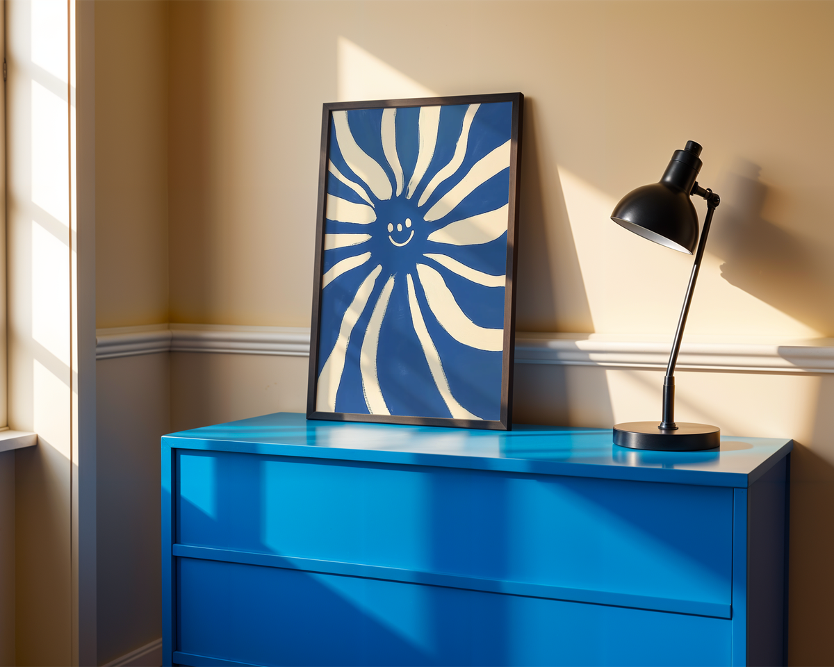 Mockup av Abstract blue and white sun affisch på vägg – köp enkelt hos Bozetto i hög kvalitet