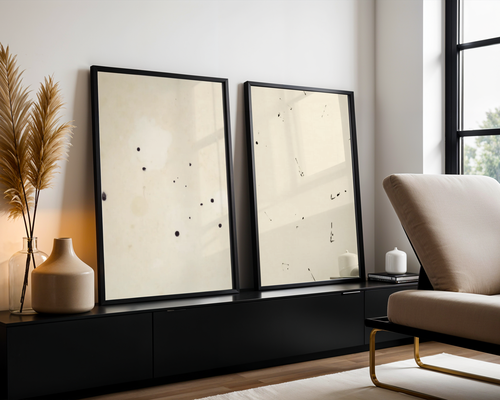 Mockup av Abstract Beige affisch på vägg – köp enkelt hos Bozetto i hög kvalitet