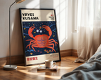 Mockup av Yayoi Kusama Cosmic Crab affisch på vägg – köp enkelt hos Bozetto i hög kvalitet