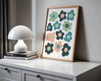 Mockup av Smiling Blossoms affisch på vägg – köp enkelt hos Bozetto i hög kvalitet