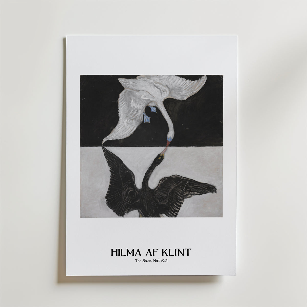 Mockup av Hilma af Klint The Swan No.1 affisch på vägg – köp enkelt hos Bozetto i hög kvalitet