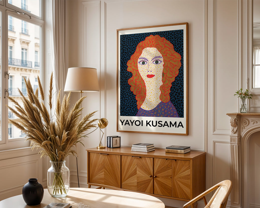 Väggmockup med Yayoi Kusama Electric Face – köp enkelt hos Bozetto affisch i hög kvalitet