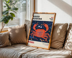 Väggmockup med Yayoi Kusama Cosmic Crab – köp enkelt hos Bozetto affisch i hög kvalitet