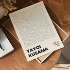 Yayoi Kusama Infinity Web – affisch med stilfullt motiv från Bozetto i hög kvalitet