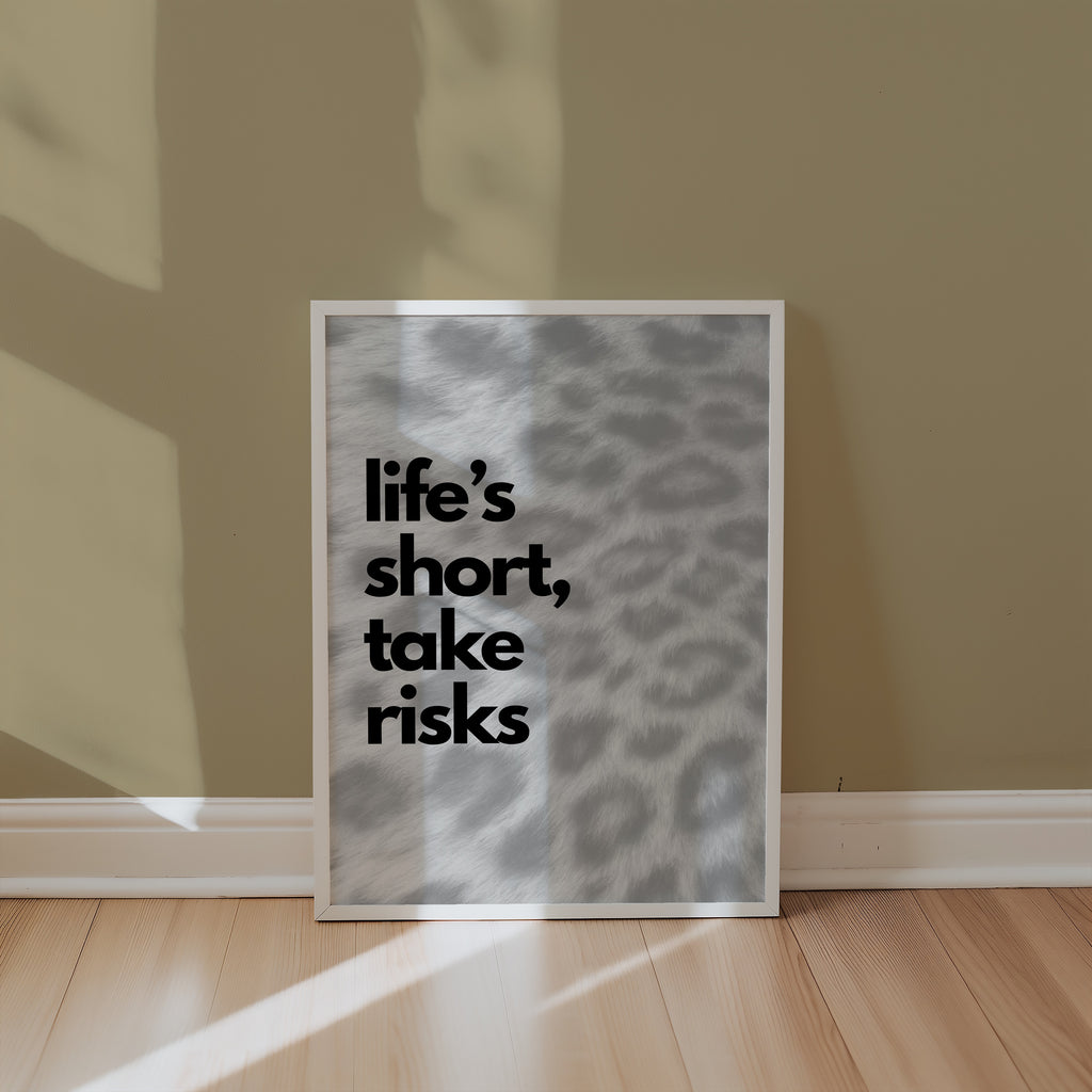 Life's Short Poster – i rum 3