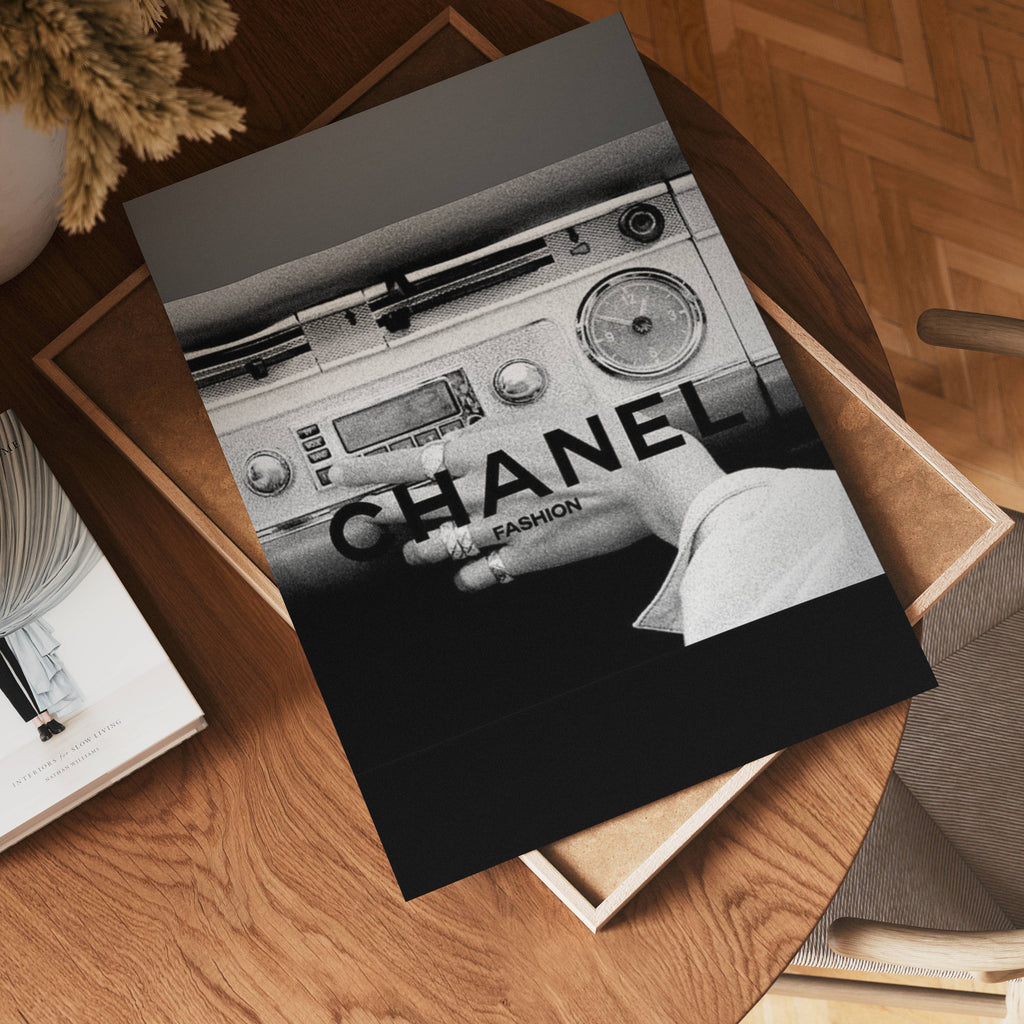Chanel Retro Drive poster visad rakt fram – Bozetto affisch i hög tryckkvalitet i hög tryckkvalitet