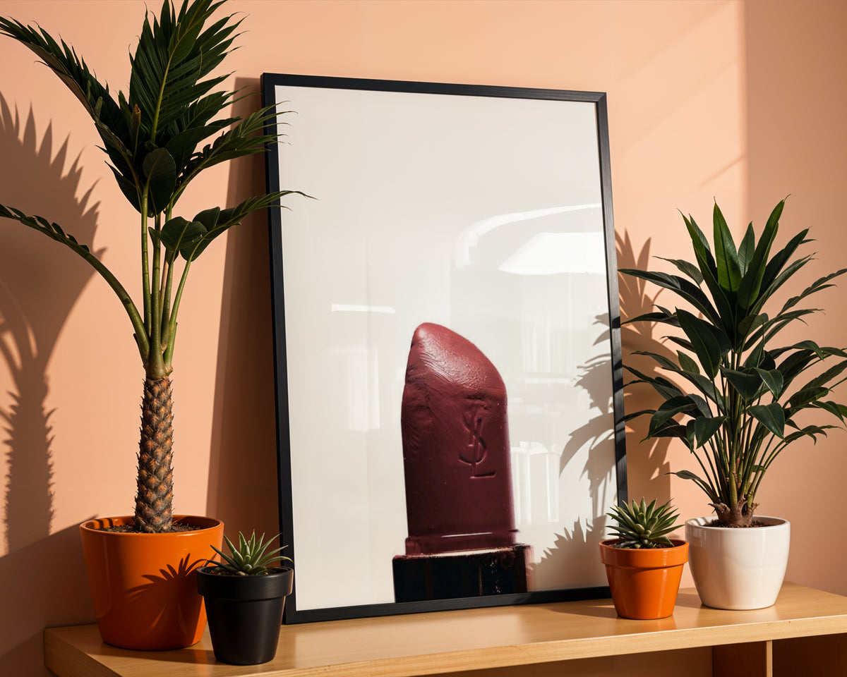 Mockup för YSL Lipstick – se hur affischen ser ut inramad på din vägg, Bozetto i hög tryckkvalitet