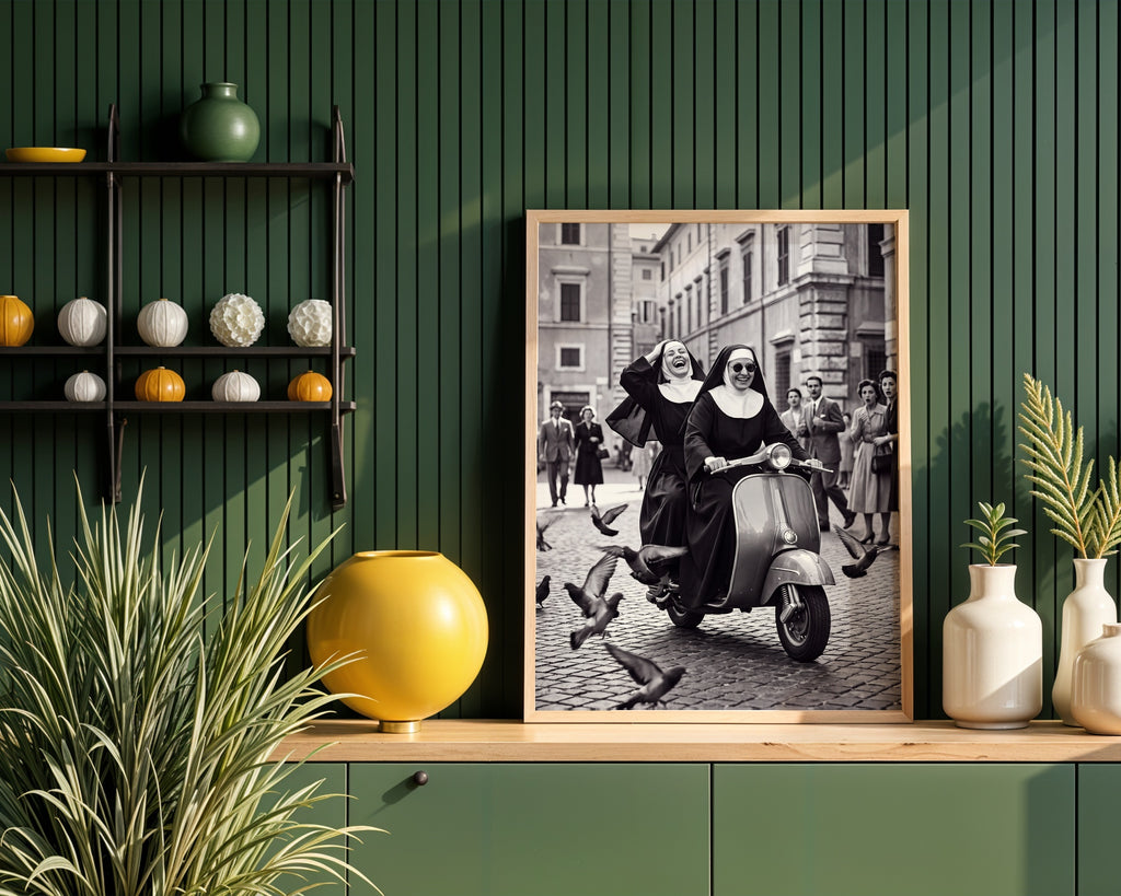 Sisters on a Scooter Poster – i rum 3