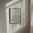Frosted Leopard Fur Poster – i rum 4