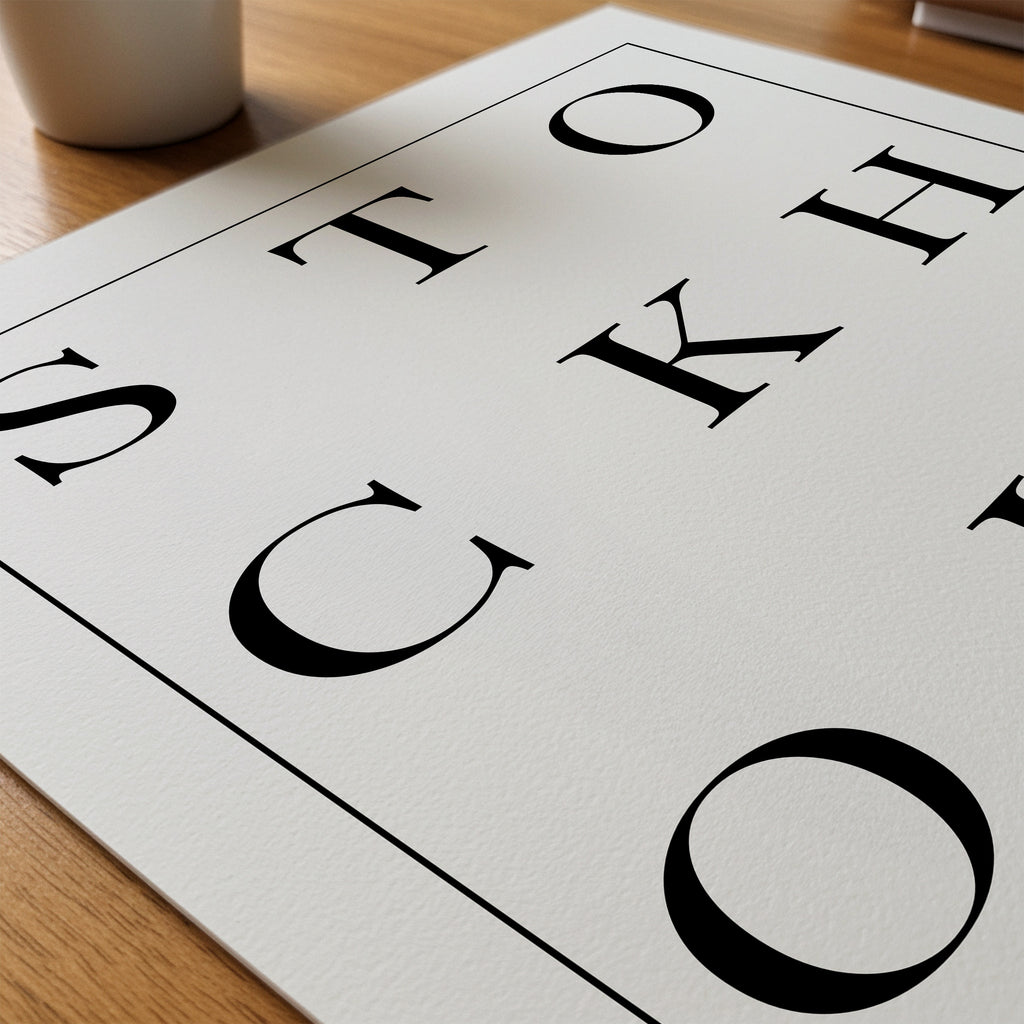 Stockholm Versaler Poster – närbild på papper