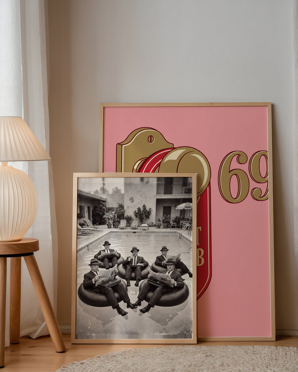 The Board Meeting Poster – två posters i rum 3