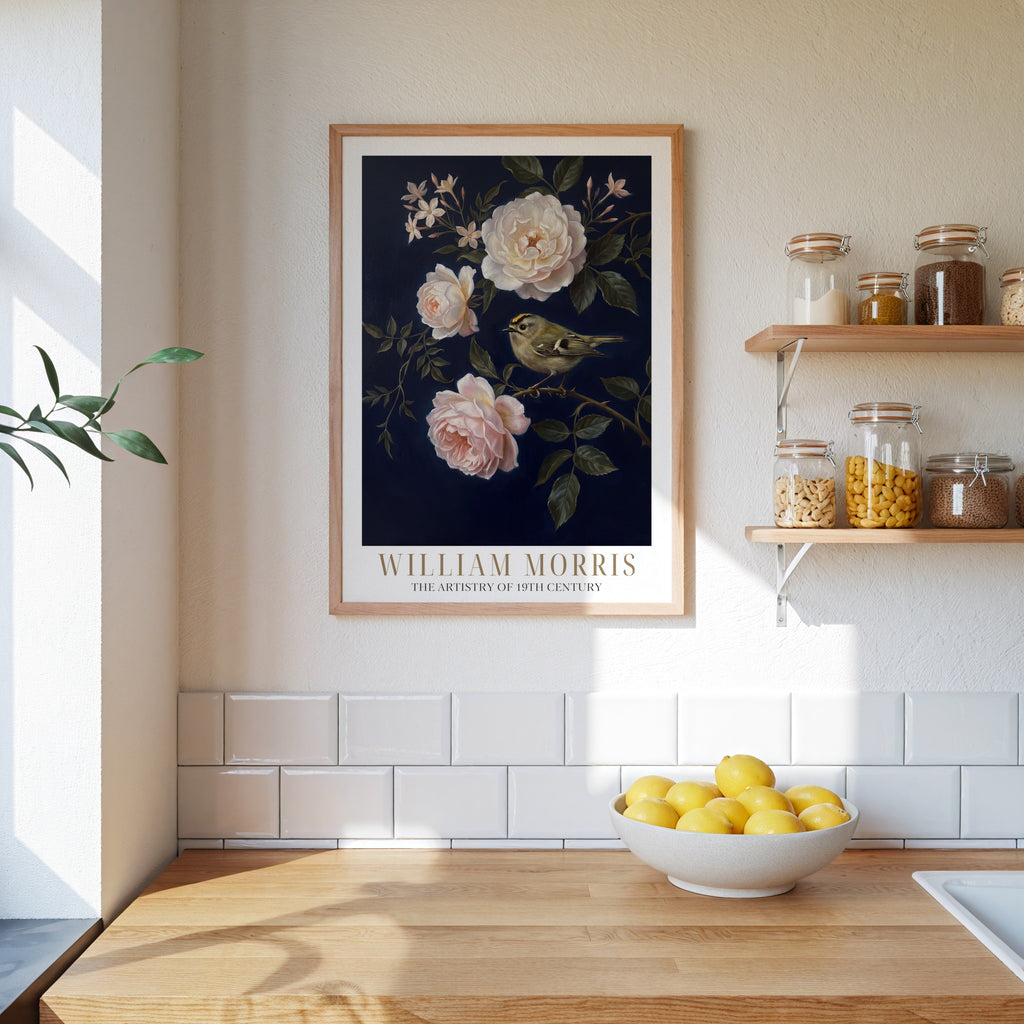 William Morris Goldcrest in Midnight Roses Poster – i rum 3