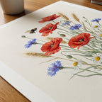 William Morris Meadow Poppies and Cornflowers Poster – närbild på papper