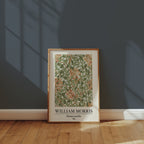 William Morris Honeysuckle poster på vägg i hemmiljö – Bozetto