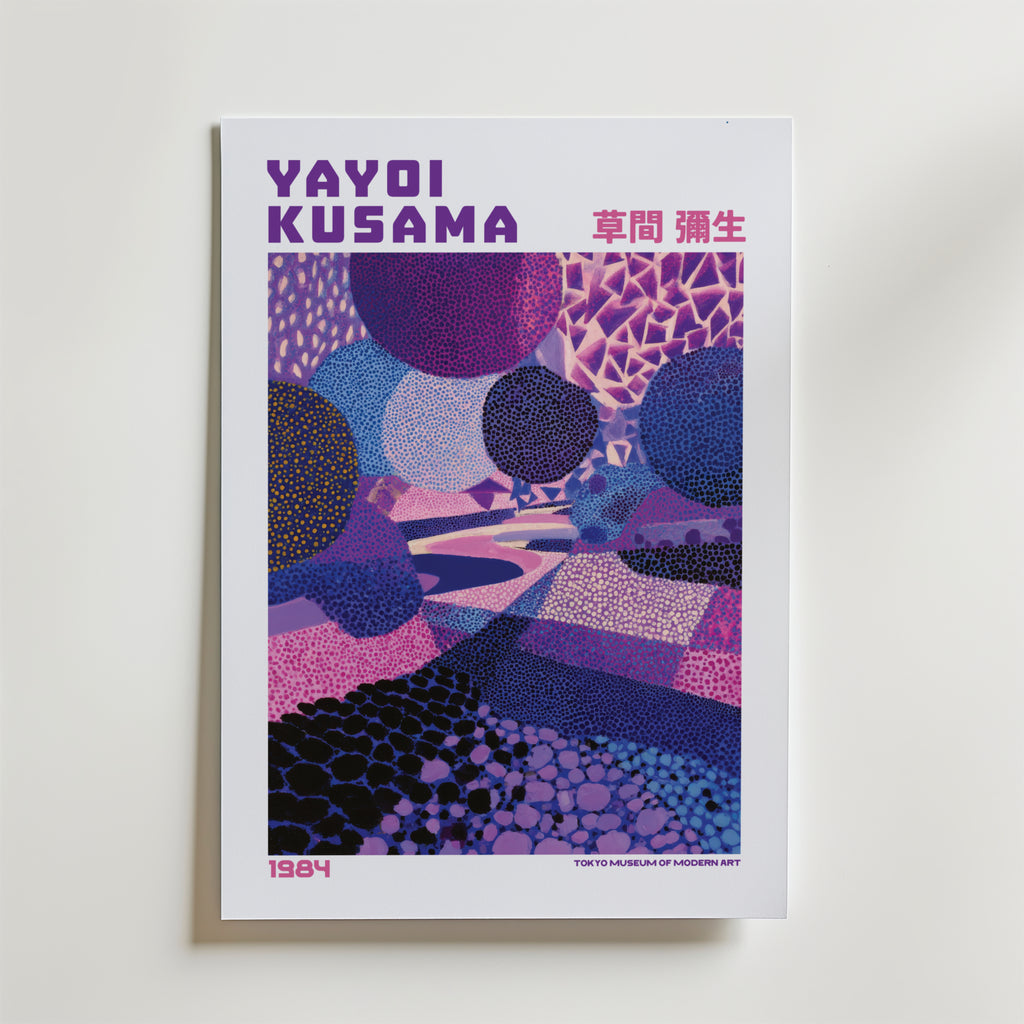 Mockup av Yayoi Kusama Cosmic Path affisch på vägg – köp enkelt hos Bozetto i hög kvalitet