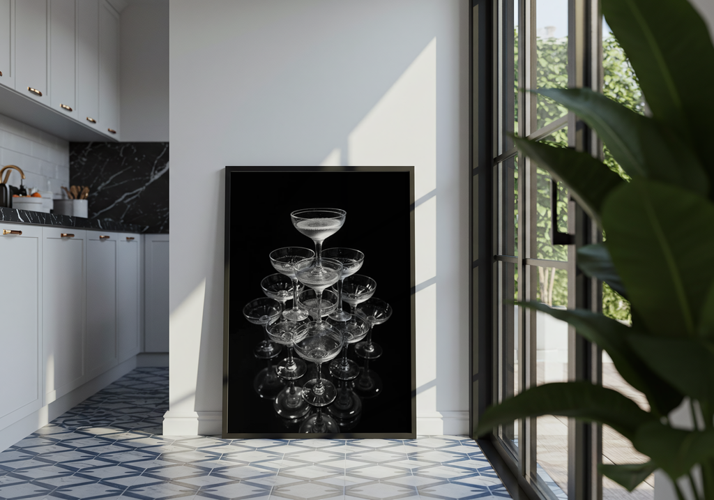 Champagne Glas Pyramid No.2 – affisch med stilfullt motiv från Bozetto i hög kvalitet